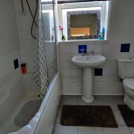 1 Bishopthorpe Lane Bs10 5fh Homestay *